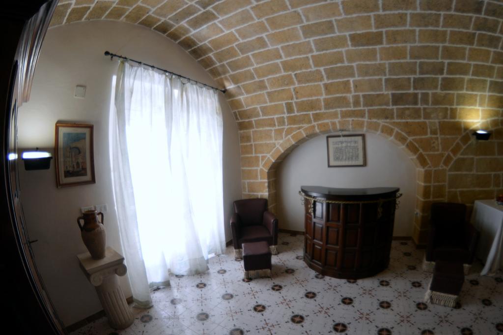 Hotel Palazzo Piccioli Gallipoli Exterior foto